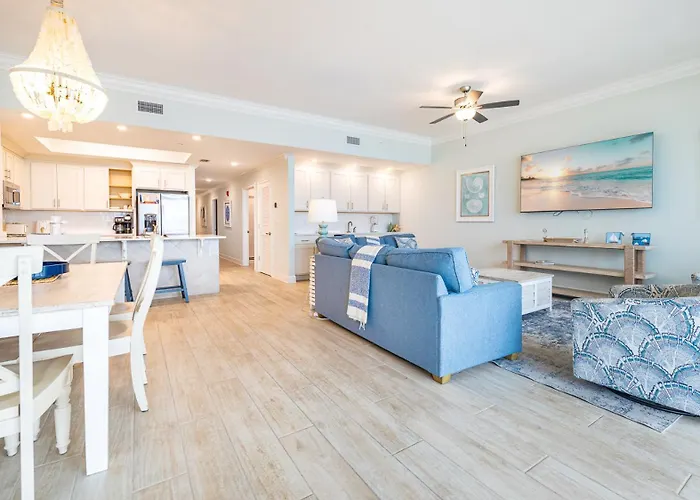 Phoenix Gulf Towers 706 Apartment